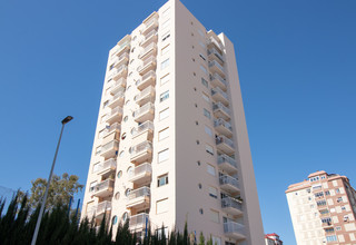 酒店公寓 进入 Playa de la Pobla de Farnals, Valencia. 