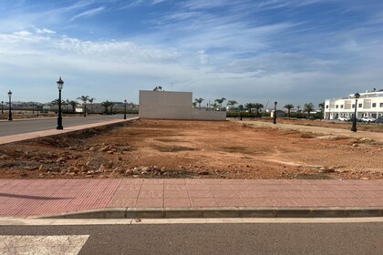 Městský pozemek na prodej v Nucleo Urbano, Rafelbunyol, Valencia. 